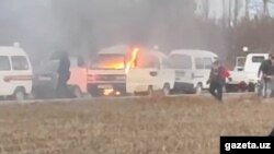 11 январь куни Тўрақўрғондаги газ қуйиш шохобчасида навбатда турган Damas автомобили, ИИВ ЙҲХББ га кўра, электрдаги қисқа туташув натижасида ёниб кетган 