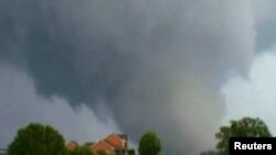 گردباد و توفان در ايالت های جنوبی آمريکا