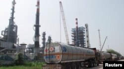 عکس آرشیوی از یک پالایشگاه چینی در استان شاندونگ