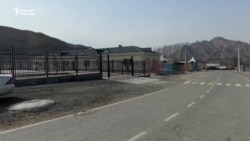 Кыргыз-тажик чек арасы: Достуктун тургундары эмне дейт?