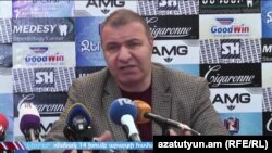 Кандидат от ППА Микаэл Мелкумян на пресс-конференции, Ееван, 26 ноября 2018 г․