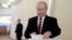 Владимир Путин голосует на думских выборах, сентябрь 2019 г.