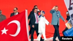 رجب طیب اردوغان رئیس جمهوری ترکیه و همسرش امینه اردوغان