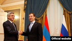 Russia -- Presidents Serzh Sarkisian and Dmitry Medvedev meet in St. Petersburg, 25Feb2011