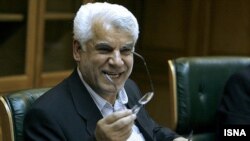 محمود بهمنی رئیس سابق بانک مرکزی و نماینده کنونی مجلس