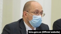 Шмигаль: якщо вже вирішили відкривати транспорт, то треба дозволяти місцевій владі відкривати його там, де вони бачать можливість дотримання безпеки