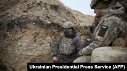 Президент України Володимир Зеленський під час перебування на Донбасі, квітень 2021 року