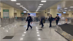 Diňle: Türkmen tarapy Russiýada LSD tabletkalary bilen tutulan resmisini çykarmak üçin 'uly tagalla' edýär