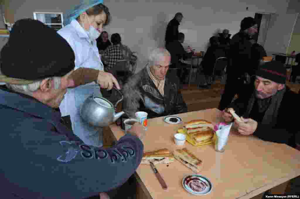 Armenia -- Homeless people in one of Yerevan's shelters, Yerevan, 13Dec2012