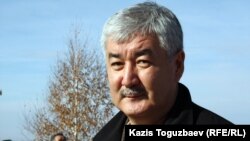 Оппозициялық ЖСДП-ның бас хатшысы, саясаткер  Әміржан Қосанов.