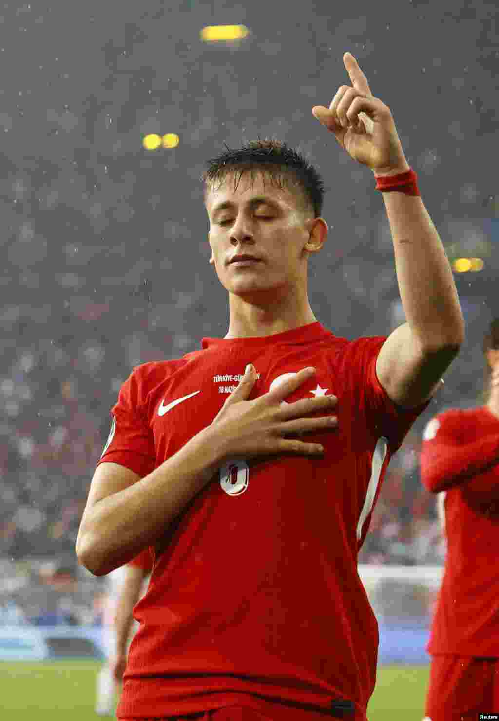 Он стал самым молодым футболистом в истории, забившим в своём дебютном матче на Евро