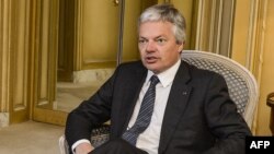 Бельгійський міністр наголошує, що хоча є й інші нагальні проблеми, зокрема, війна в Сирії, але «треба висунути на перший план дискусії щодо ситуації в Україні та Грузії»