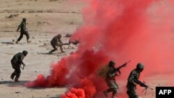 آموزش نظامی نیروهای افغان