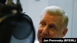 دن برتون، نماينده جمهور یخواه کنگره آمريکا