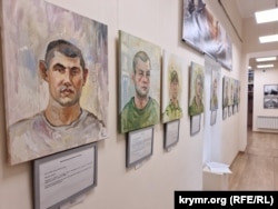 В музее истории Симферополя организовали картинную галерею «Они защищают родину. Портреты участников СВО». Крым, ноябрь 2024 года