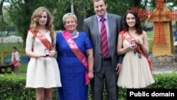 Аляксандар Рыбчанка (у цэнтры).