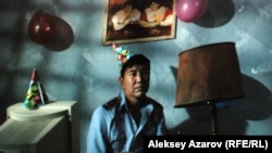 Полицейский в фильме режиссера Адильхана Ержанова «Хозяева».   