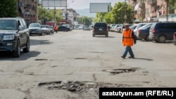 Տարիներ շարունակ Վանաձորում շատ փողոցներ նման վիճակում են