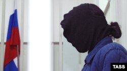 Станислав Маркеловны һәм Анастасия Бабурованы үтерү эшенә бәйле рәвештә хөкем ителүче Евгения Хасис 2009 елның 5 ноябрендә мәхкәмәдә хөкем ителә