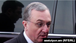 Министр иностранных дел Армении Зограб Мнацаканян (архив)