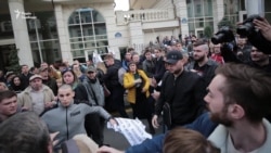 Бійка під офісом Зеленського – відео