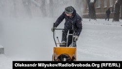 Негода вирує у Львівській, Волинській, Рівненській, Житомирській, Тернопільській, Хмельницькій, Київській областях і Києві