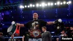 Олександр Усик