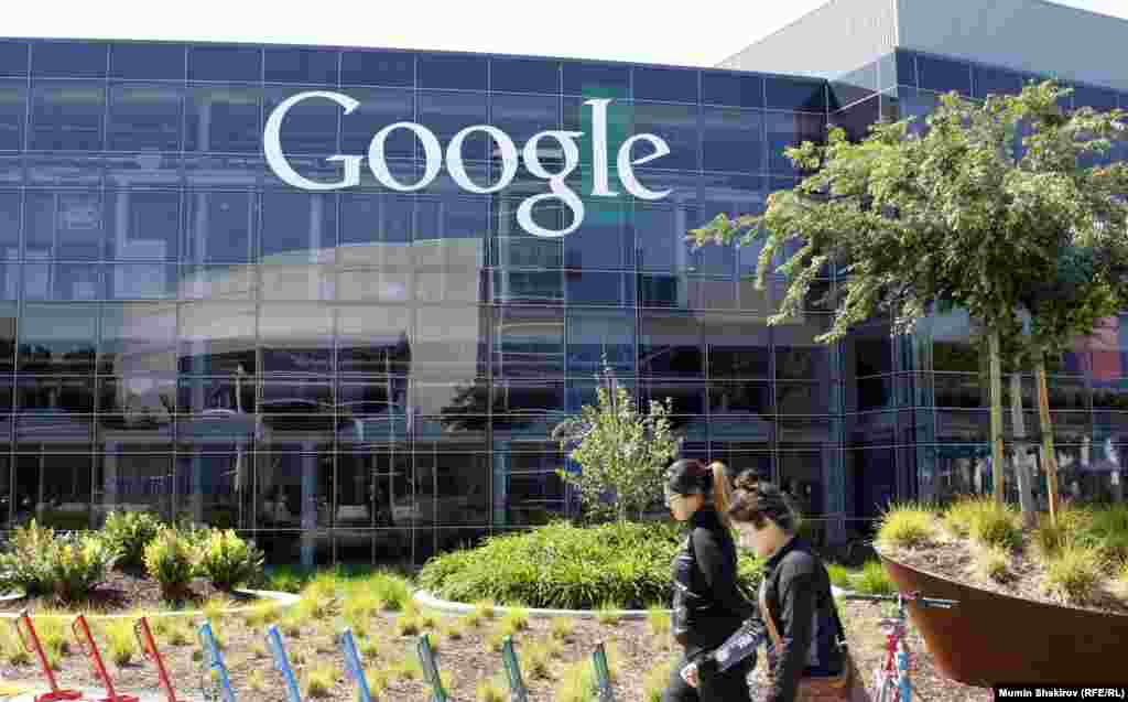 Кремний өрөөнүндөгү Маунтин-Вьюда жайгашкан Googleplex деп таанылган&nbsp;​Google корпорациясынын баш кеңсеси. &nbsp;