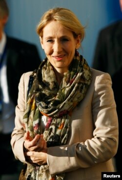 جی.کی رولینگ در سال ۲-۱۱