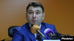 Armenia - Eduard Sharmazanov, spokesman for the ruling Republican Party, at a news conference in Yerevan, 11Jul2016.