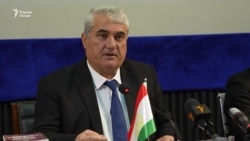 Кумитаи забон: Посухҳои номушаххас, такрорӣ ва нопурра