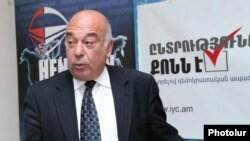 Armenia -- The chairman of It's Your Choice NGO, Harutyun Hambardzumian, at a press conference in Yerevan, 8May2012.