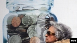 دولت یونان متعهد شده است در ازای برخورداری از پشتیبانی، به یک سیاست قاطع در راستای ریاضت کشی اقتصادی روی آورد. آیا جامعه یونان این ریاضت کشی را خواهد پذیرفت؟ 