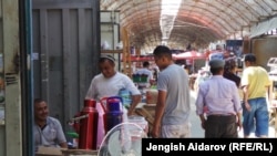 Халмион: здесь торгуют за валюту трех стран