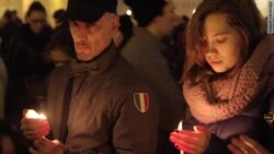 Без слов. Акция памяти в Петербурге