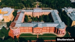 У міністерстві закликають усі освітні заклади оголосити канікули на два тижні