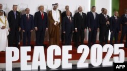 رئیس‌جمهور آمریکا و سران سایر کشورها در مراسم امضای توافق آتش‌بس غزه در شهر شرم‌الشیخ مصر