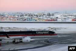 Самолет, на котором, вероятно, сын Дональда Трампа – Дональд Трамп-младший, прилетел в Нуук, Гренландия, 7 января 2025 года.