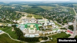 Почаївська лавра – православний чоловічий монастир у місті Почаєві Кременецького району Тернопільської області (сучасний вигляд)