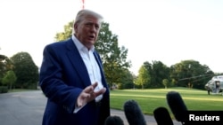 Доналд Трамп пеш аз сафар ба шаҳри Гаагаи Ҳолланд барои ҳузур дар нишасти НАТО.