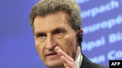 Ґюнтер Еттінґер, архівне фото