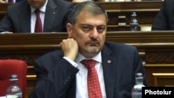 Armenia - Deputy Prime Minister Vache Gabrielian attends a parliament session in Yerevan, 20May2015.