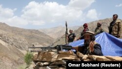 تصویری از نیروهای خیزش مردمی که علیه طالبان مسلح شده‌اند