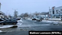 У російському місті Владимир люди скаржаться на руйнування інфраструктури та вибоїни на дорогах, але рівень життя – найбільша проблема