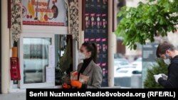 За словами Кличка, наразі рівень захворюваності в столиці знизився в тому числі завдяки карантинним обмеженням