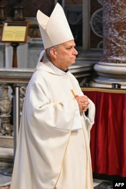 Кардинал Роберт Фрэнсис Прево в базилике св. Петра в Ватикане на похоронах папы римского Франциска, 3 мая 2025 года