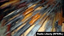 В Южной Осетии по-прежнему действует Закон «Об оружии», принятый в начале 90-х годов прошлого века, согласно которому жители республики имеют право на хранение зарегистрированного оружия