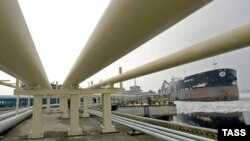 Українські медіа з посиланням на джерелах у спецслужбах повідомили, що атаку безпілотників організувало Головне управління розвідки Міноборони України 