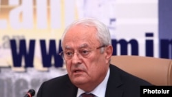 Министр энергетики и природных ресурсов Армении Ерванд Захарян (архив) 