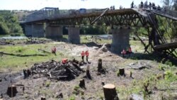 В Станиці Луганській починають ремонтувати міст – відео